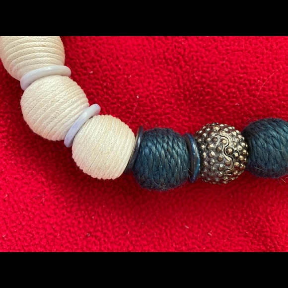 Unique Chunky Navy/Cream Necklace - Picture 2 of 3